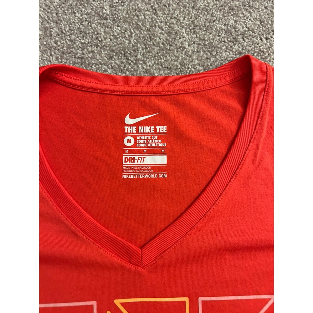 Nike Dri-FIT Graphic V-Neck Tee Womens Medium Red Excellent Short Sleeve Shirt - Picture 2 of 6
